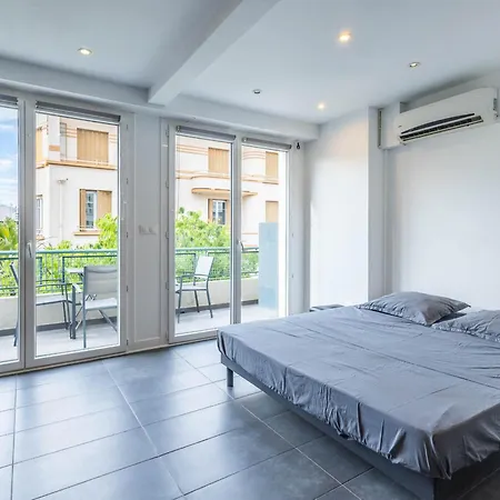 Διαμέρισμα Les Pins Avec Terrasse *