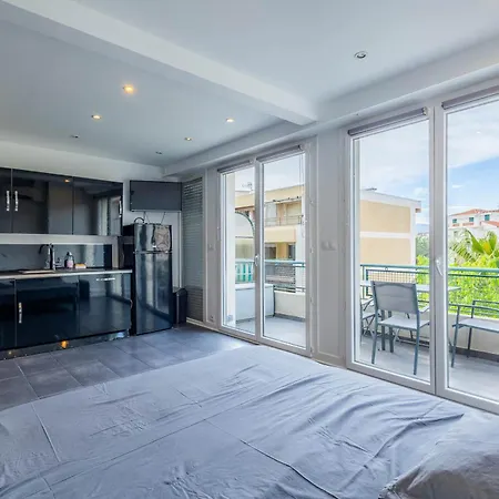 Les Pins Avec Terrasse Appartement *