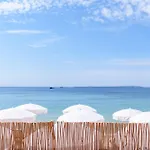 Les Pins Avec Terrasse *