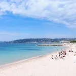 Les Pins Avec Terrasse * Juan-les-Pins