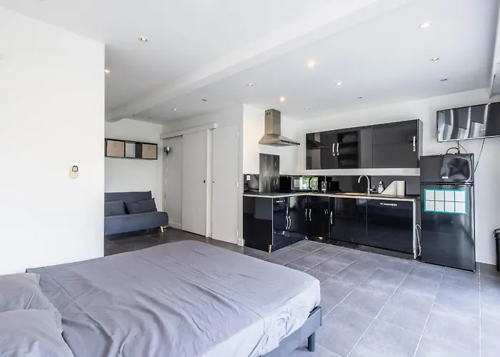 Les Pins Avec Terrasse Lägenhet *