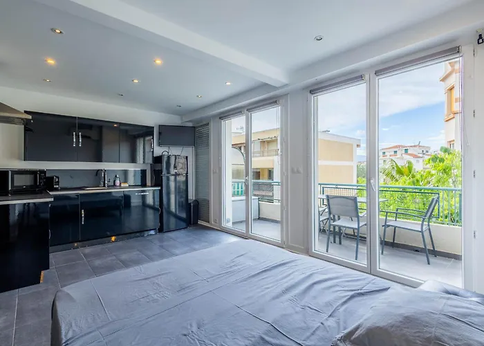 Les Pins Avec Terrasse Lejlighed *